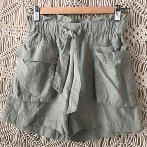 Sophie Rue light green high waisted drawstring shorts sz Small